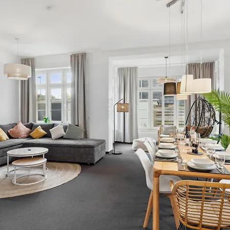Daire Maremar - Verden's Finest - 134qm - 2 Schlafzimmer - Luxus Boxspring - Kueche - Arbeitsplaetze & Highspeed Wlan - Terrasse Verden an der Aller